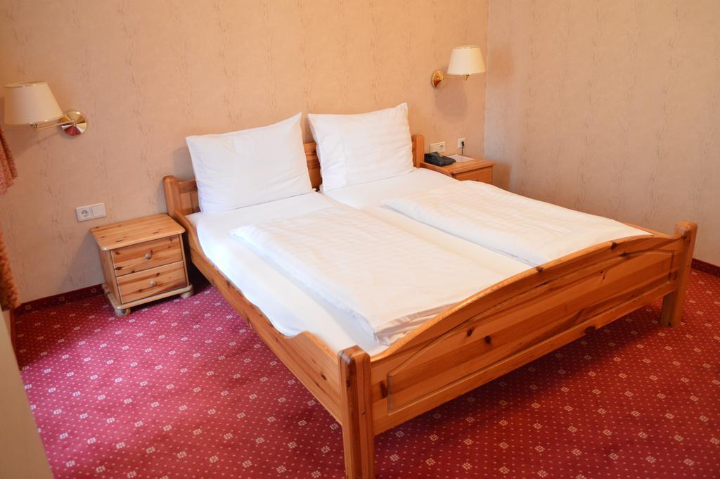 Hotel Pension Walzerstadt Viena Habitación foto